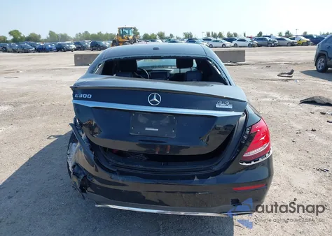 2017 Mercedes-Benz E 300 из США, поврежденный, VIN WDDZF4JB6HA058638